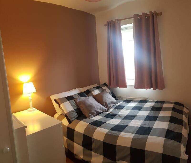 3 Bedroom 3 Bathroom House, Dublin Lucan Bagian luar foto
